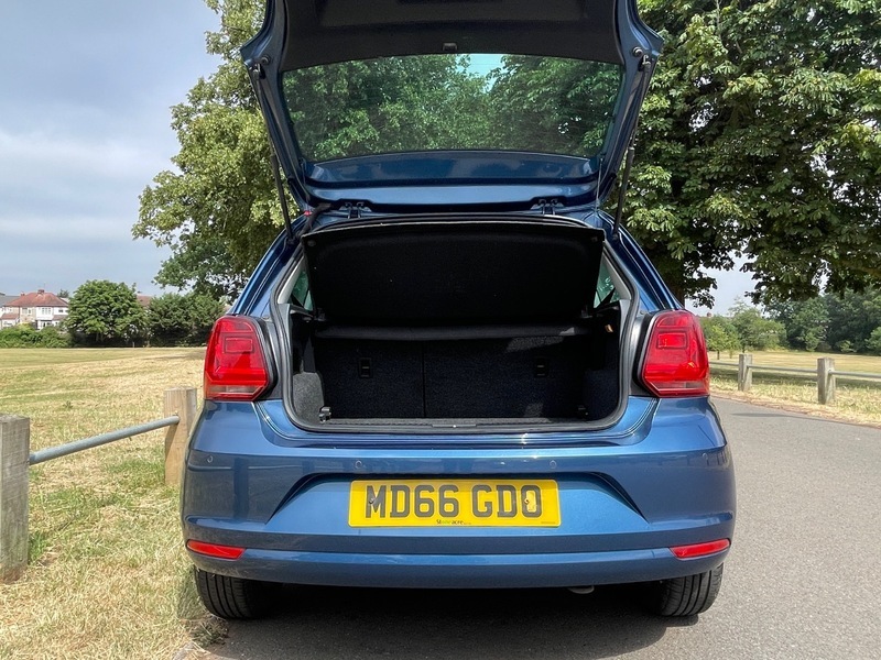 Volkswagen Polo 1.0 S 60 Bhp Red #43