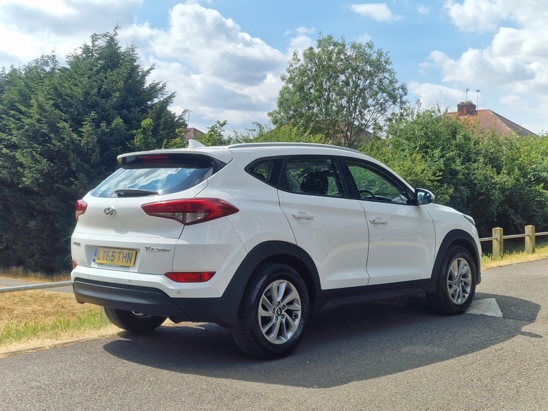 Hyundai Tucson  Beige #31