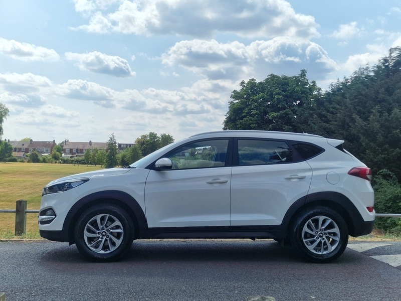 Hyundai Tucson  Beige #11