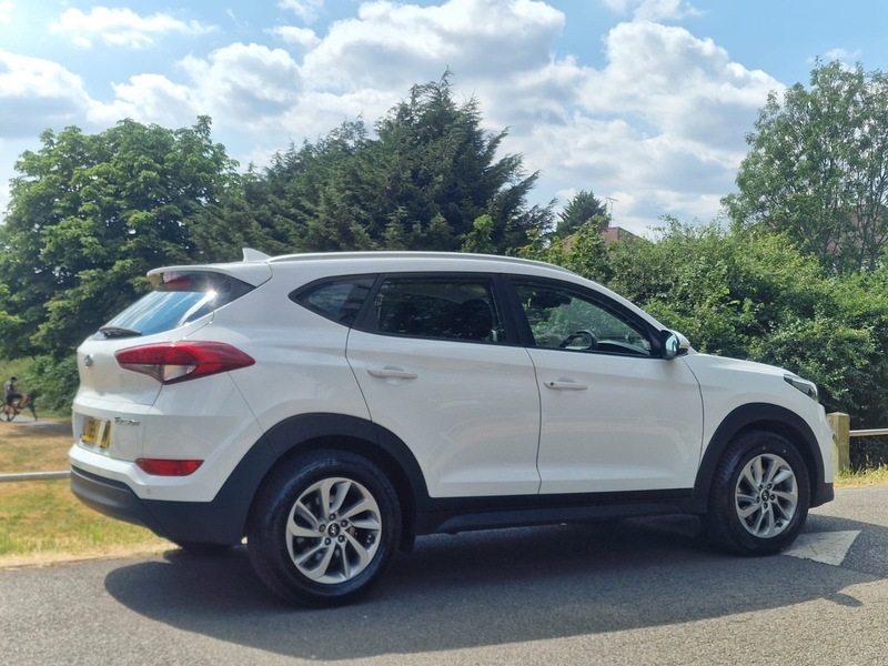 Hyundai Tucson  Beige #30