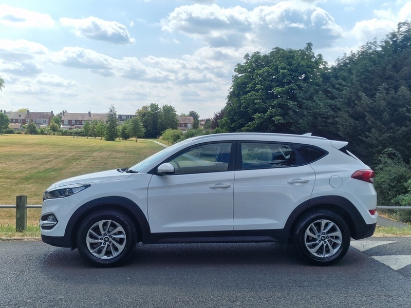 Hyundai Tucson  Beige #10