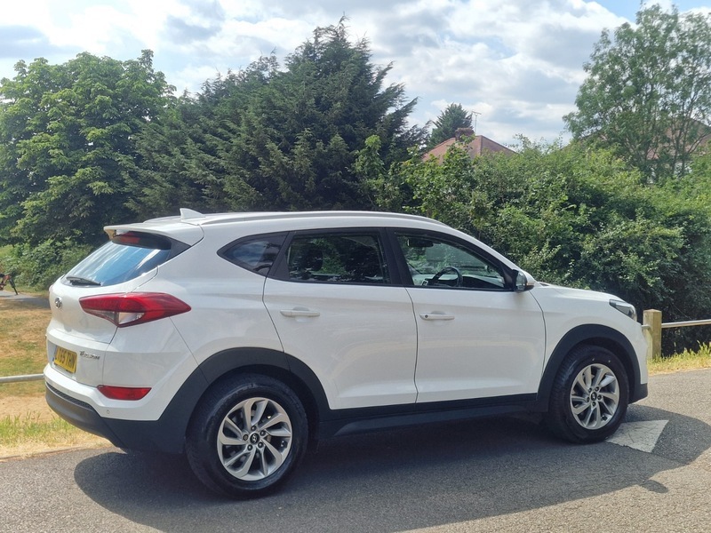 Hyundai Tucson  Beige #29