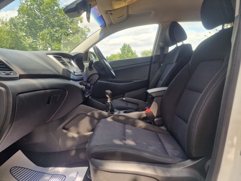 Hyundai Tucson  Beige #35