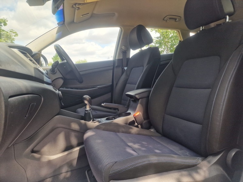 Hyundai Tucson  Beige #36