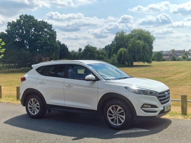 Hyundai Tucson  Beige #25