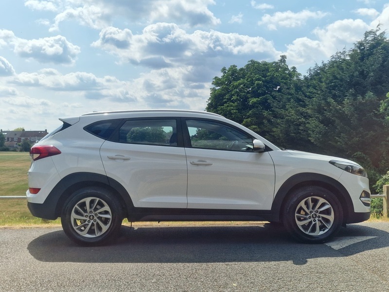 Hyundai Tucson  Beige #28