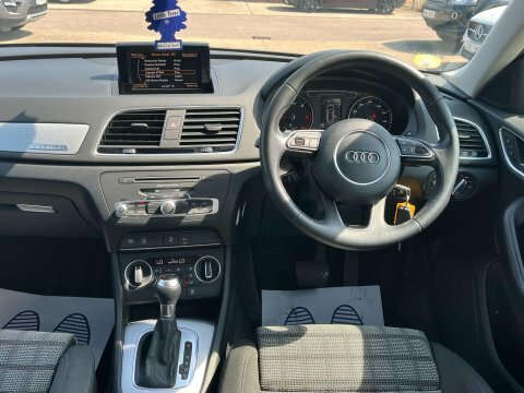 Audi Q3 2.0 Tdi Se AV65UKP Blue #5