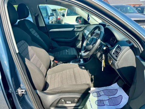 Audi Q3 2.0 Tdi Se AV65UKP Blue #4