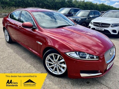 Jaguar XF 3.0D V6 Premium Red