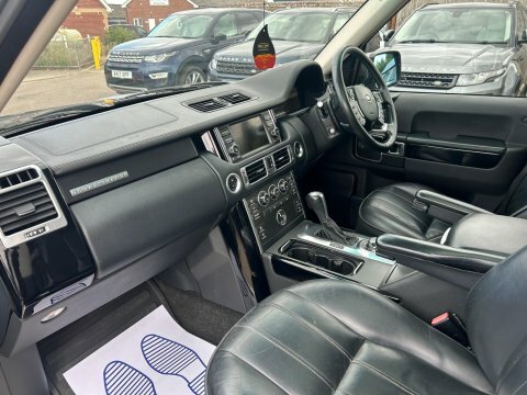 Land Rover Range Rover Vogue Se Black #17