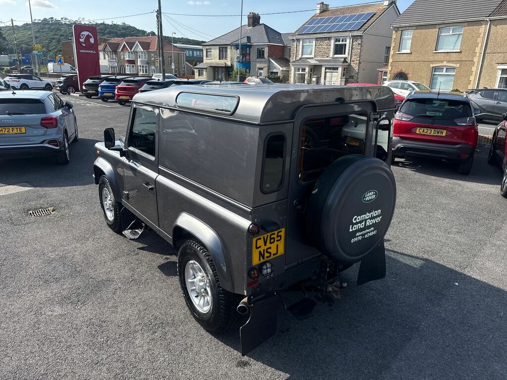 Land Rover Defender 90 2.2 Td Xs Station Black #30