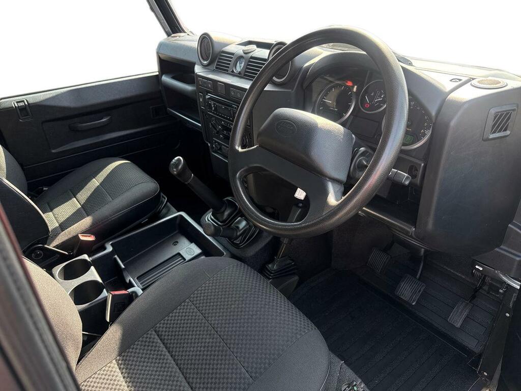 Land Rover Defender 90 2.2 Td Xs Station Black #10