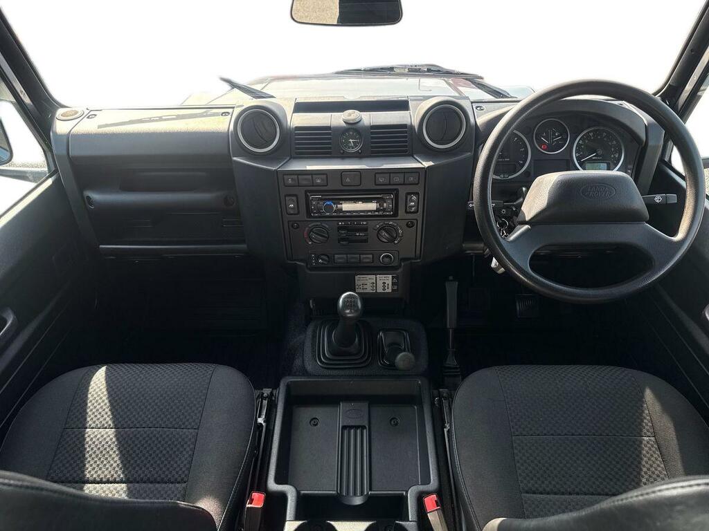 Land Rover Defender 90 2.2 Td Xs Station Black #12
