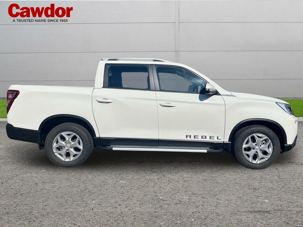 SsangYong Musso Double Cab Pick Up 2.2 199Hp Rebeldouble Cab White #2