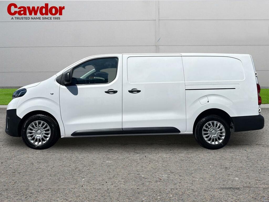 Toyota PROACE Icon White #6