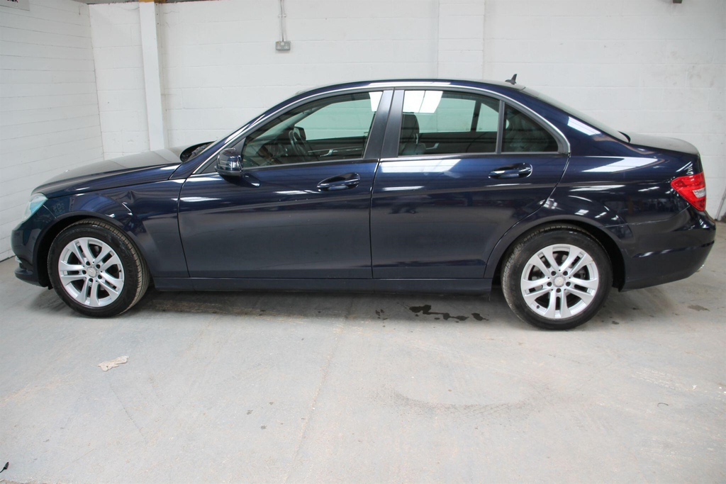 Mercedes-Benz C Class 1.6 Blueefficiency Executive Se G-tronic Euro 5 Blue #6
