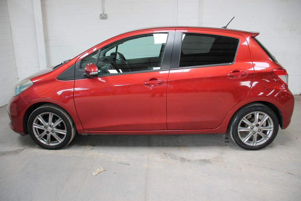 Toyota Yaris 1.33 Dual Vvt-i Sr Euro 5 Red #6