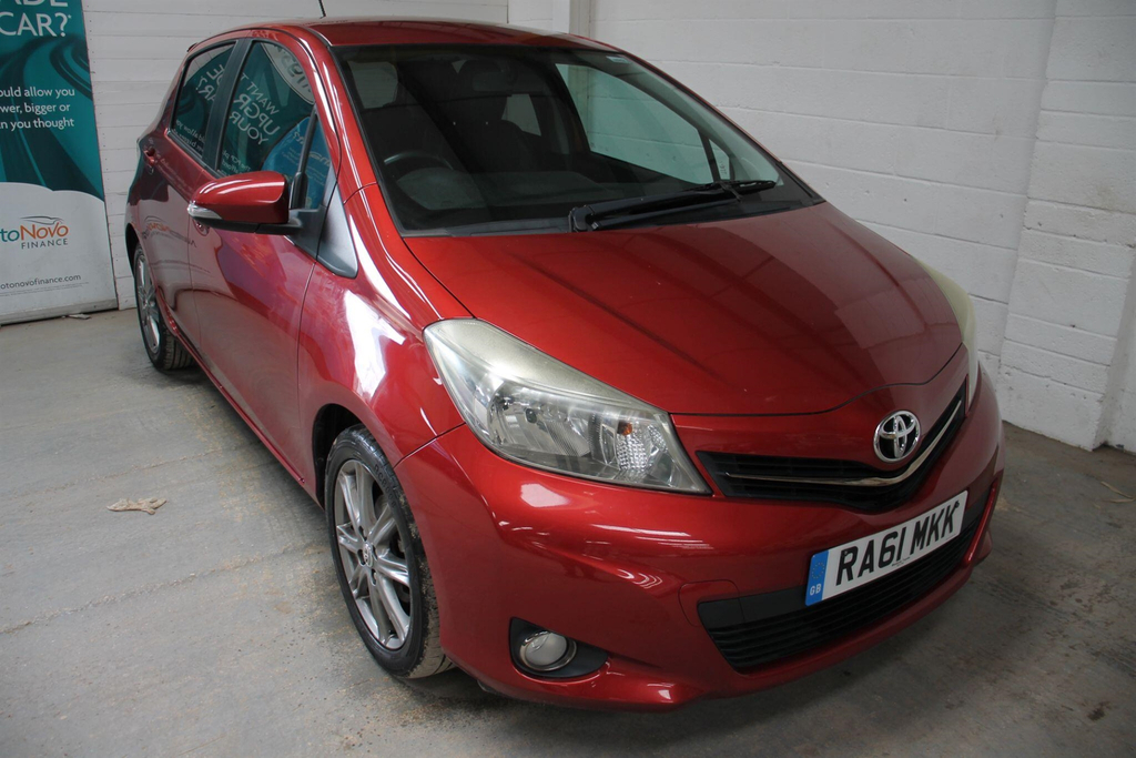 Toyota Yaris 1.33 Dual Vvt-i Sr Euro 5 Red #3