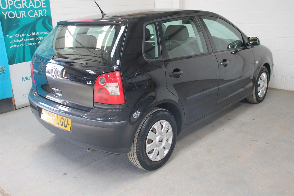 Volkswagen Polo E #11