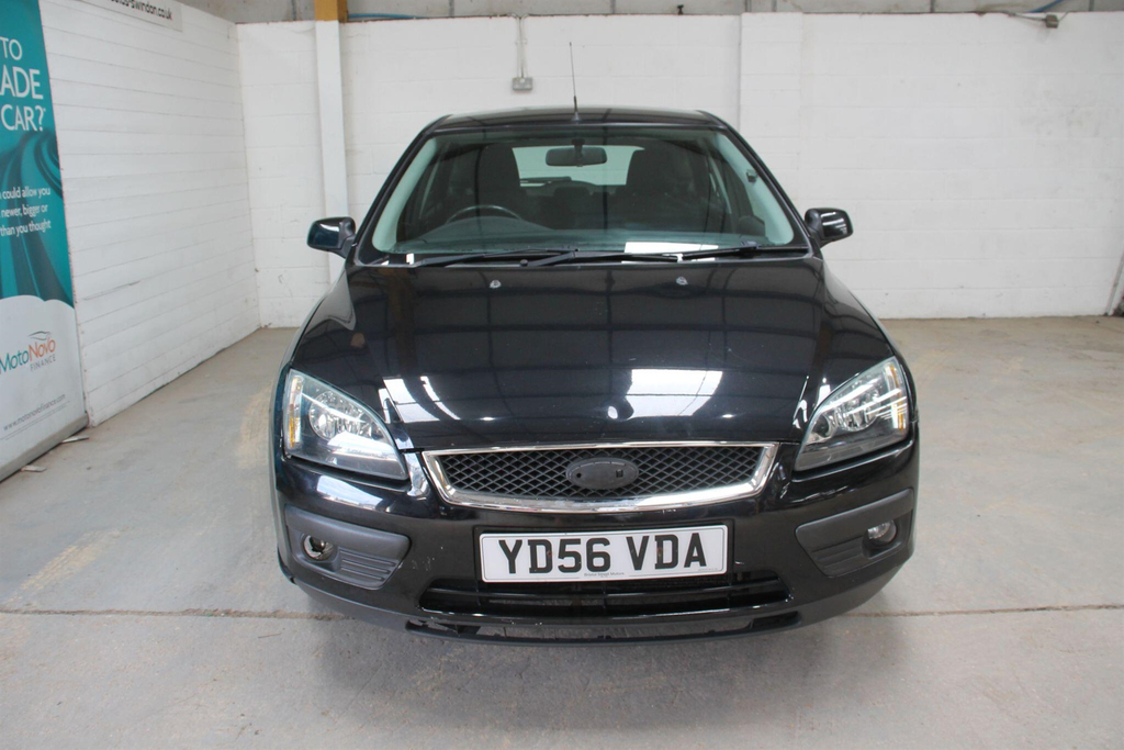 Ford Focus 1.6 Zetec Climate Black #2