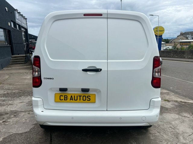 Vauxhall Combo 2020 1.6 Turbo D 2300 Sportive Panel Van Diese White #5