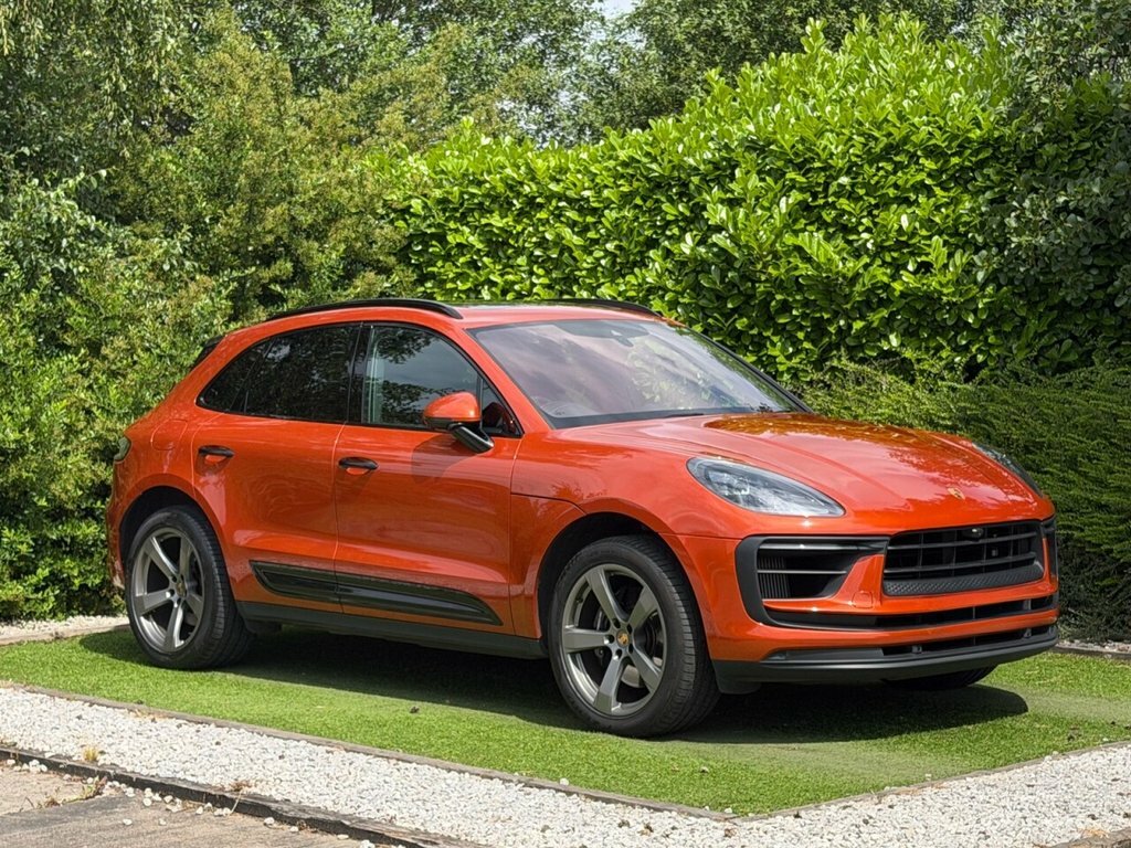 Porsche Macan 2.9L S Orange