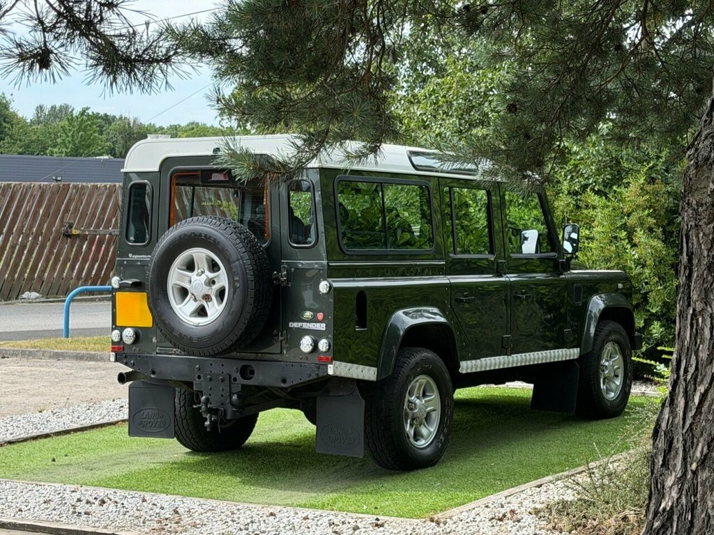 Land Rover Defender 2.4L Xs Green #4