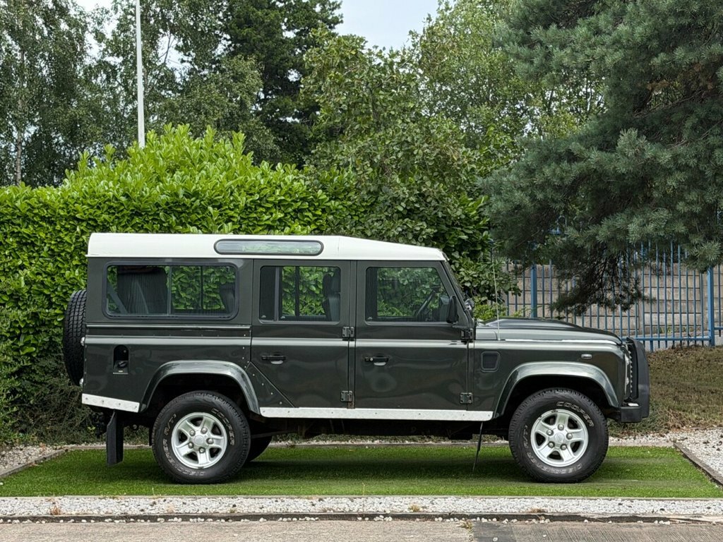 Land Rover Defender 2.4L Xs Green #2