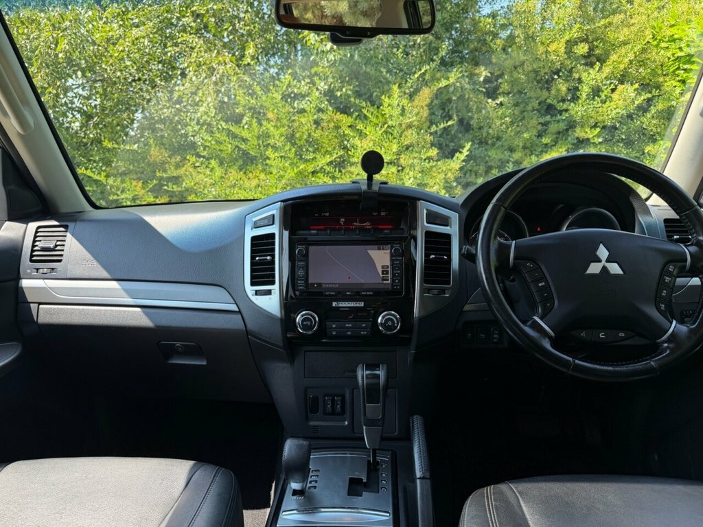 Mitsubishi Shogun 3.2 Di-d Sg3 7 Seat Large Family Suv 4X4 Au Green #16