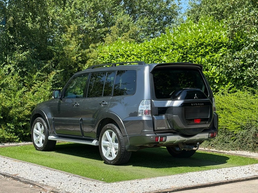 Mitsubishi Shogun 3.2 Di-d Sg3 7 Seat Large Family Suv 4X4 Au Green #7