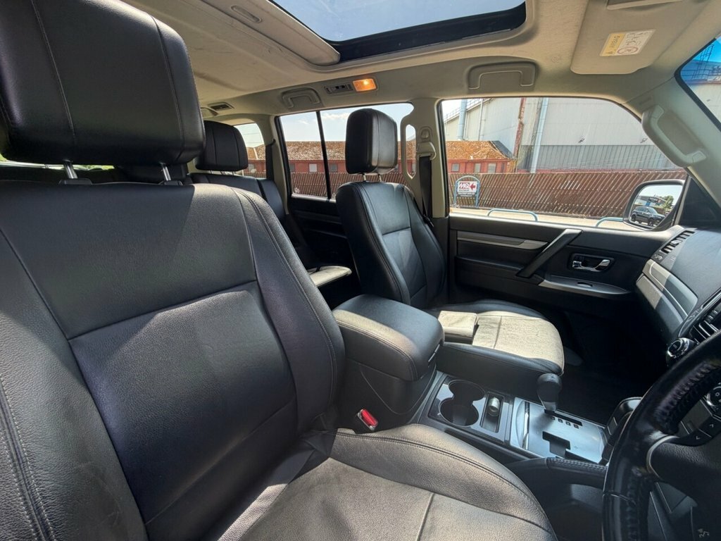 Mitsubishi Shogun 3.2 Di-d Sg3 7 Seat Large Family Suv 4X4 Au Green #19