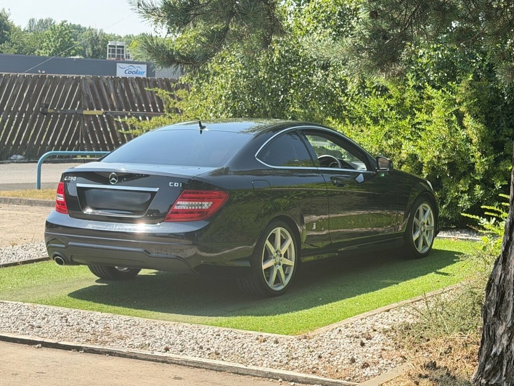 Mercedes-Benz C Class 2.1L Amg Sport Black #6