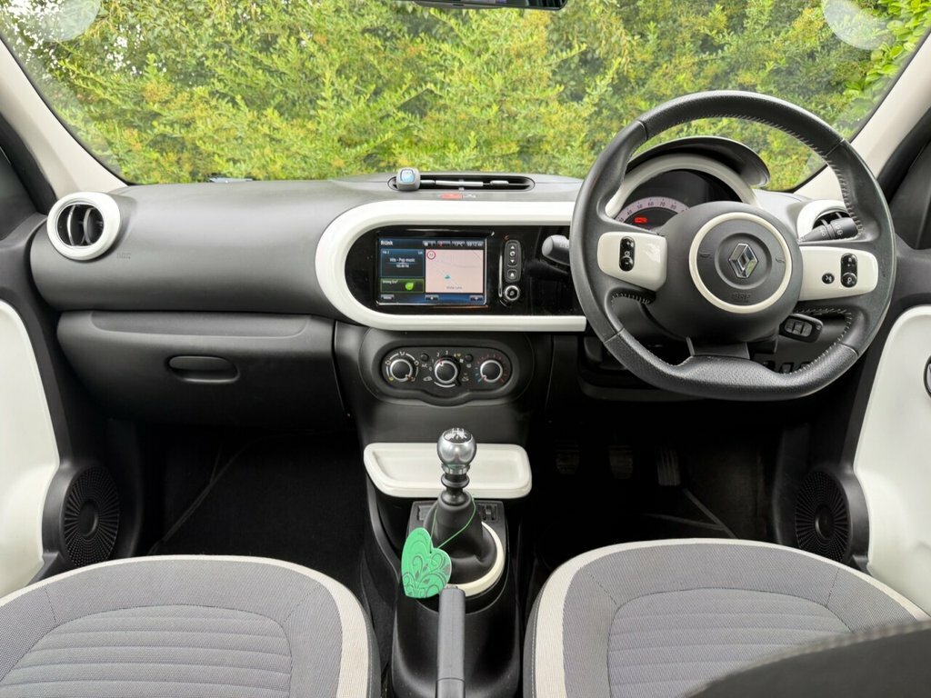 Renault Twingo 1.0 Play Sce 70 Bhp Red #10