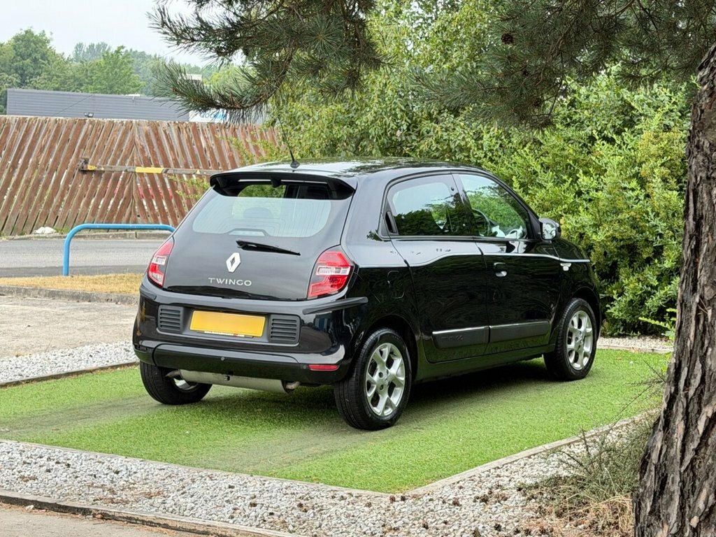 Renault Twingo 1.0 Play Sce 70 Bhp Red #9