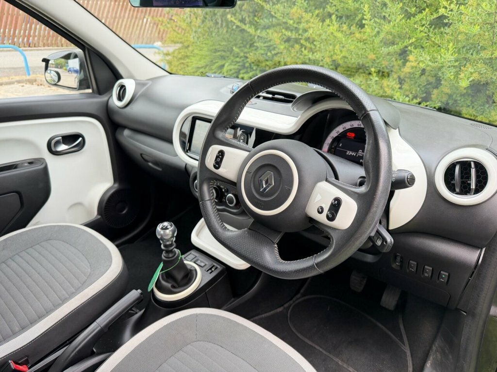 Renault Twingo Hatchback Black #3