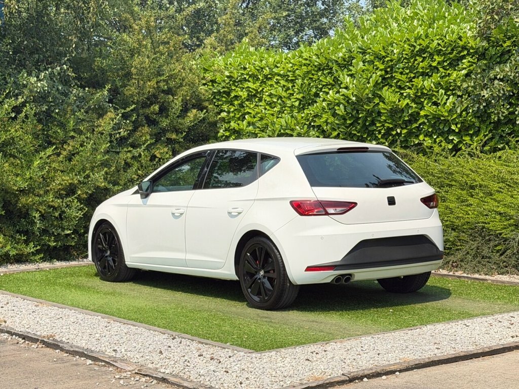 Seat Leon 2L Fr White #4