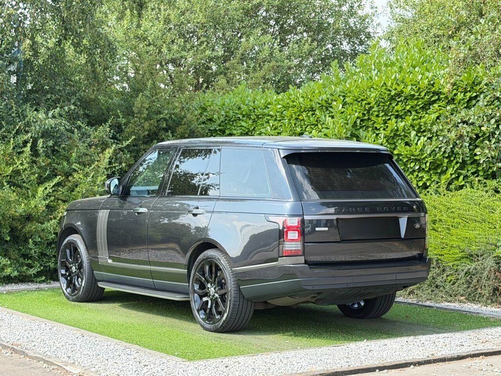 Land Rover Range Rover 4.4L Autobiography 5dr Black #4