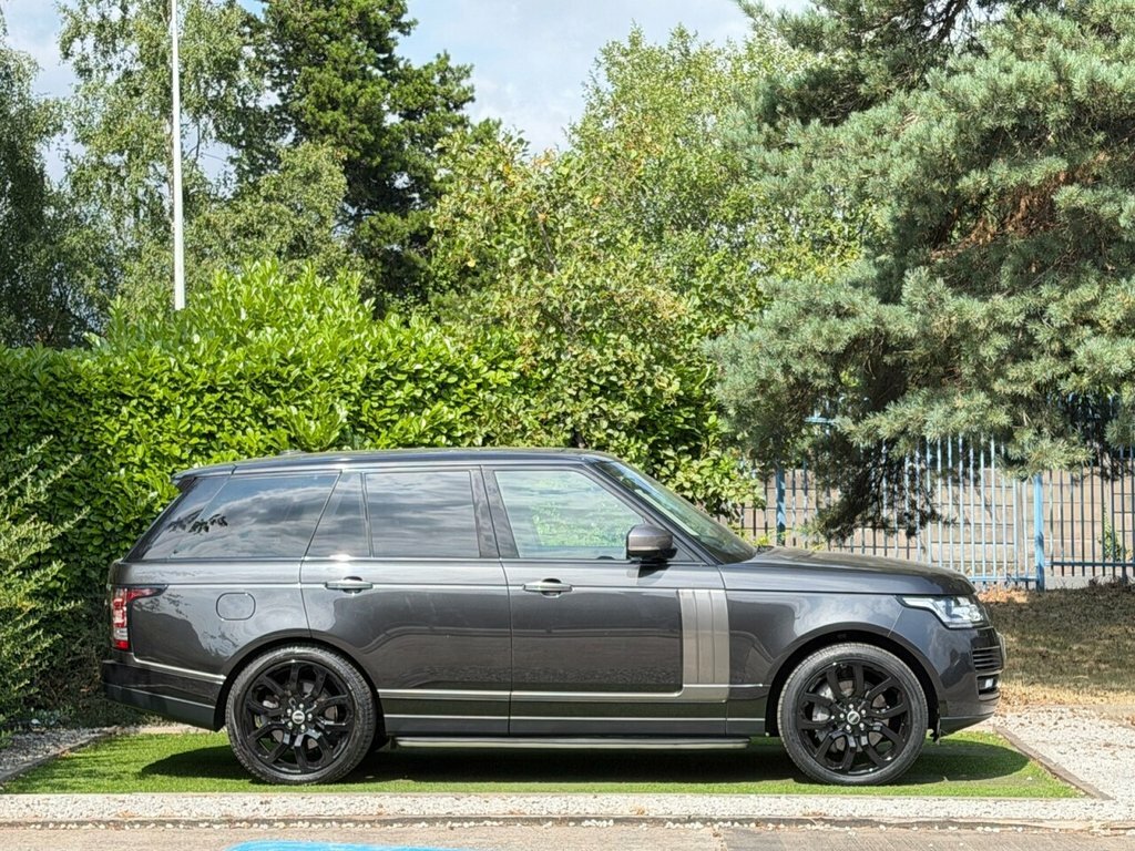 Land Rover Range Rover 4.4L Autobiography 5dr Black #2