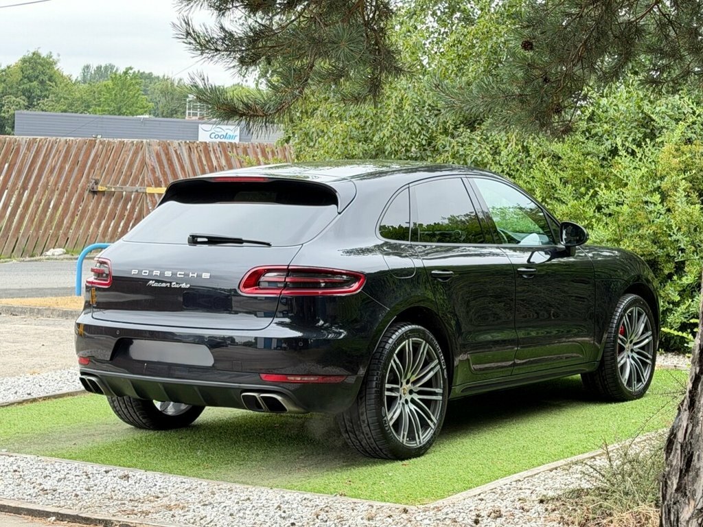 Porsche Macan 3.6L Turbo Black #5