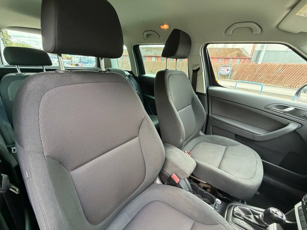 Skoda Yeti 1.2 Tsi S Red #12