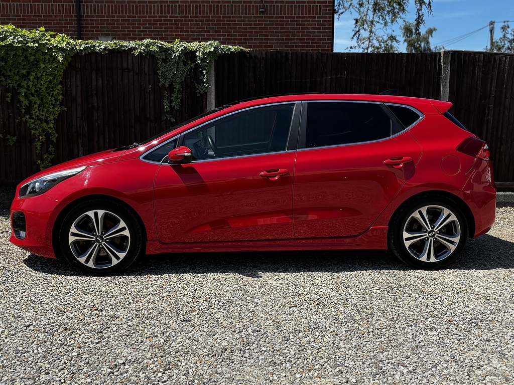 Kia Ceed T-gdi Gt-line S SB17XMT Red