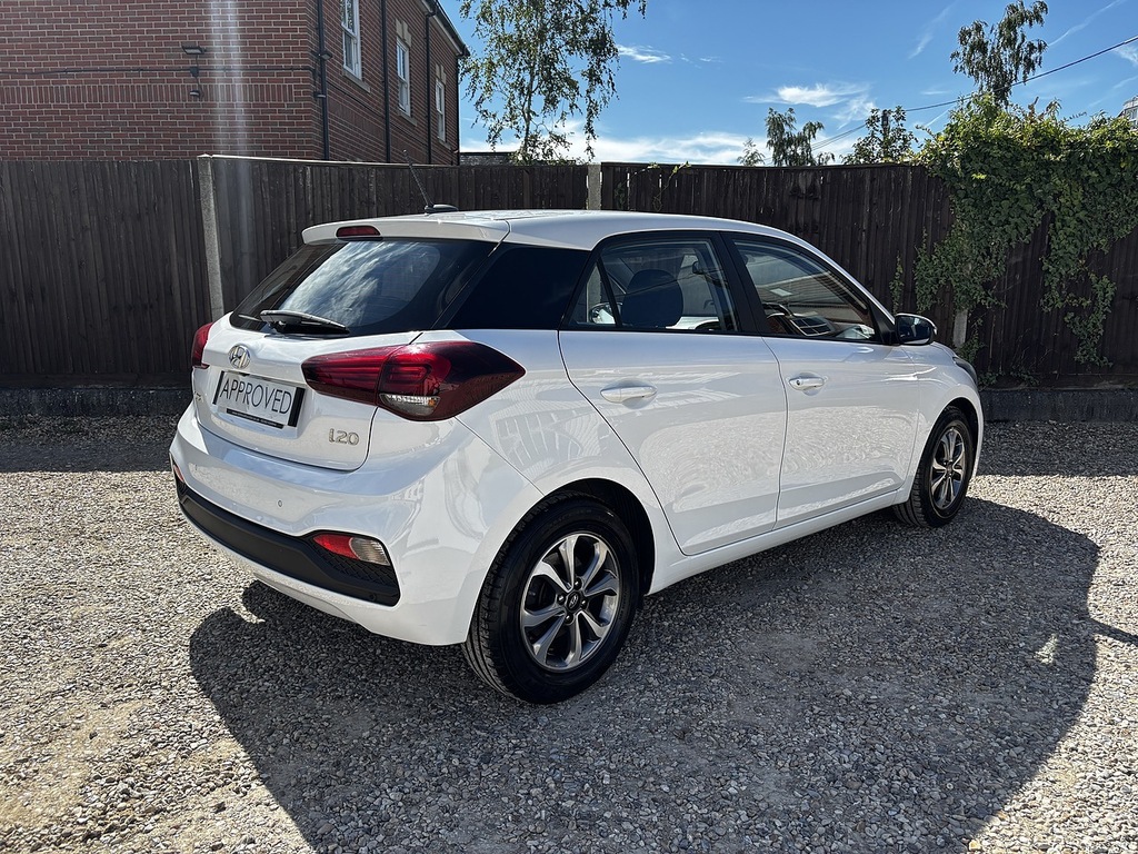 Hyundai I20 T-gdi Se White #5