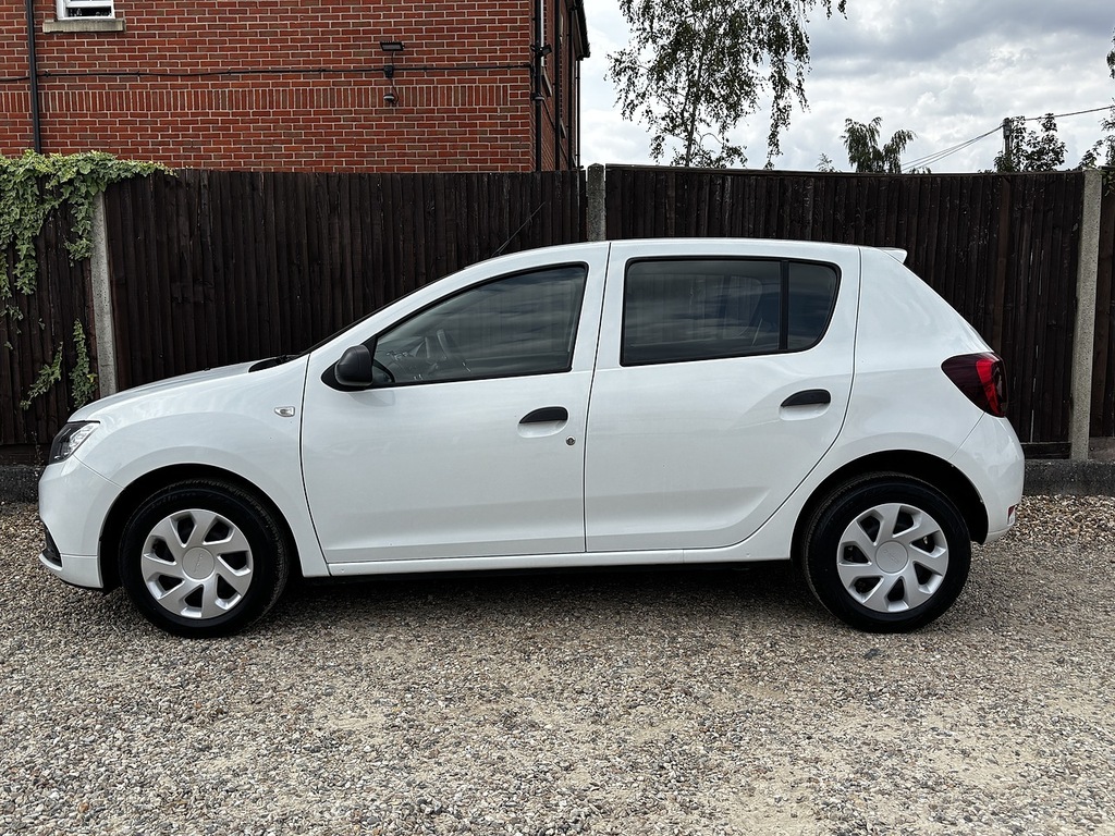 Dacia Sandero Sce Ambiance White