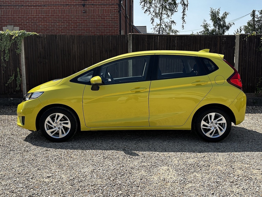 Honda Jazz I-vtec Se Yellow