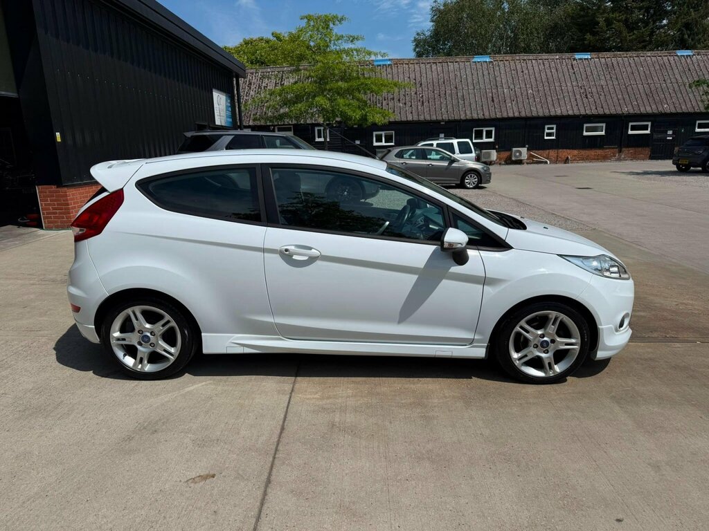 Ford Fiesta 1.6 Td Zetec S White #6