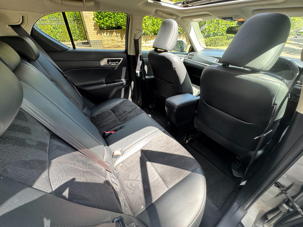Lexus CT 1.8 200H F Sport Cvt Euro 6 S S White #32