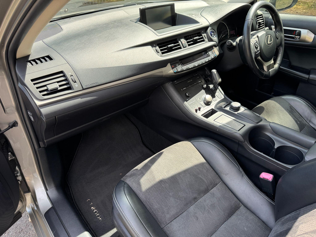 Lexus CT 1.8 200H F Sport Cvt Euro 6 S S White #15