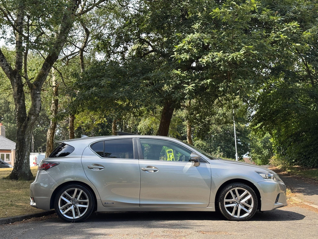Lexus CT 1.8 200H F Sport Cvt Euro 6 S S White #25