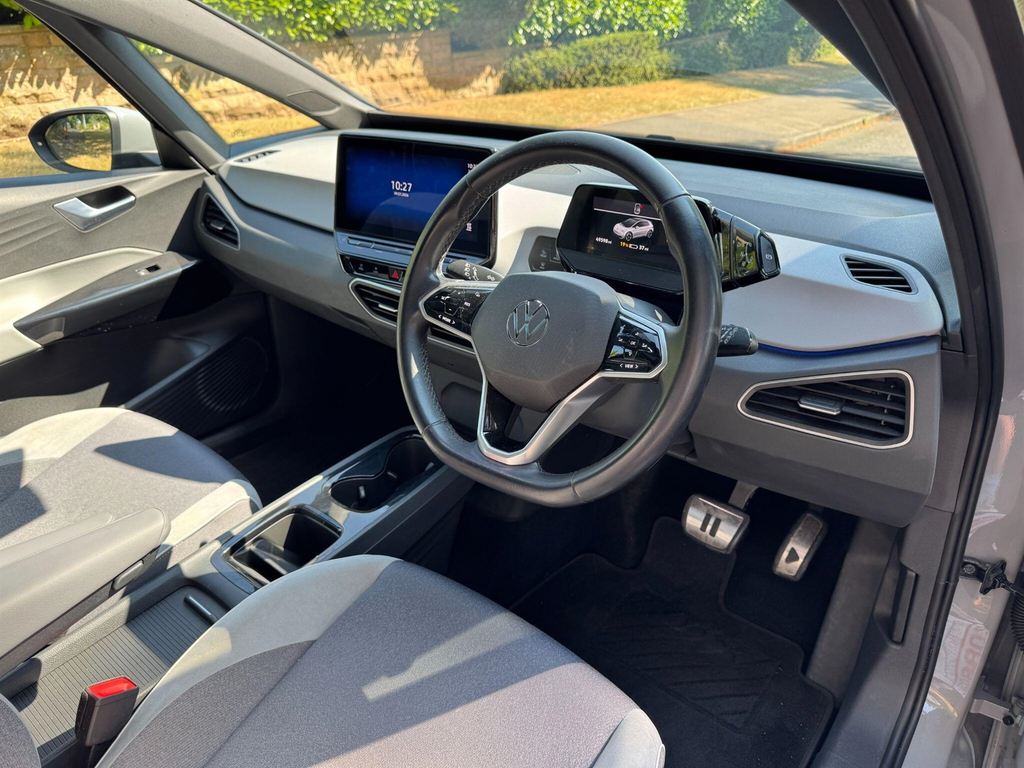 Volkswagen ID.3 Pro Performance 58Kwh Family Hatchback Electri  #4