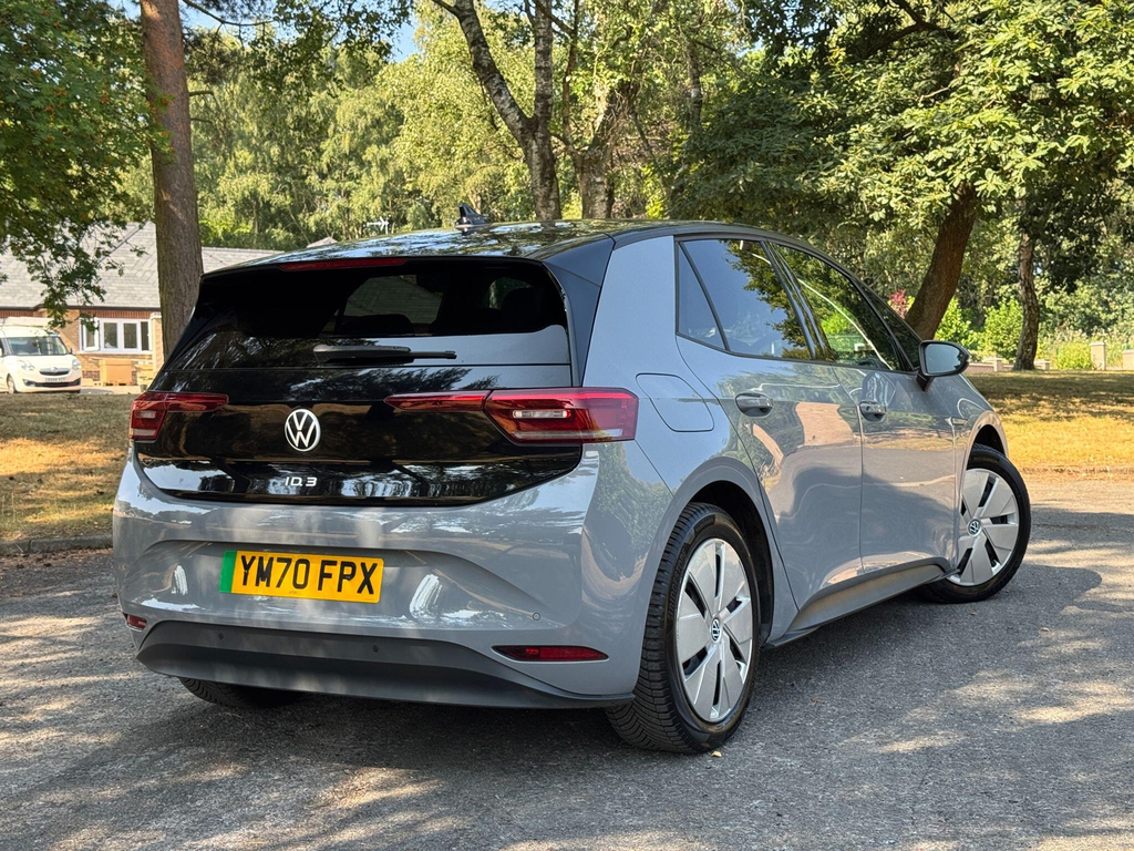 Volkswagen ID.3 Pro Performance 58Kwh Family Hatchback Electri  #2